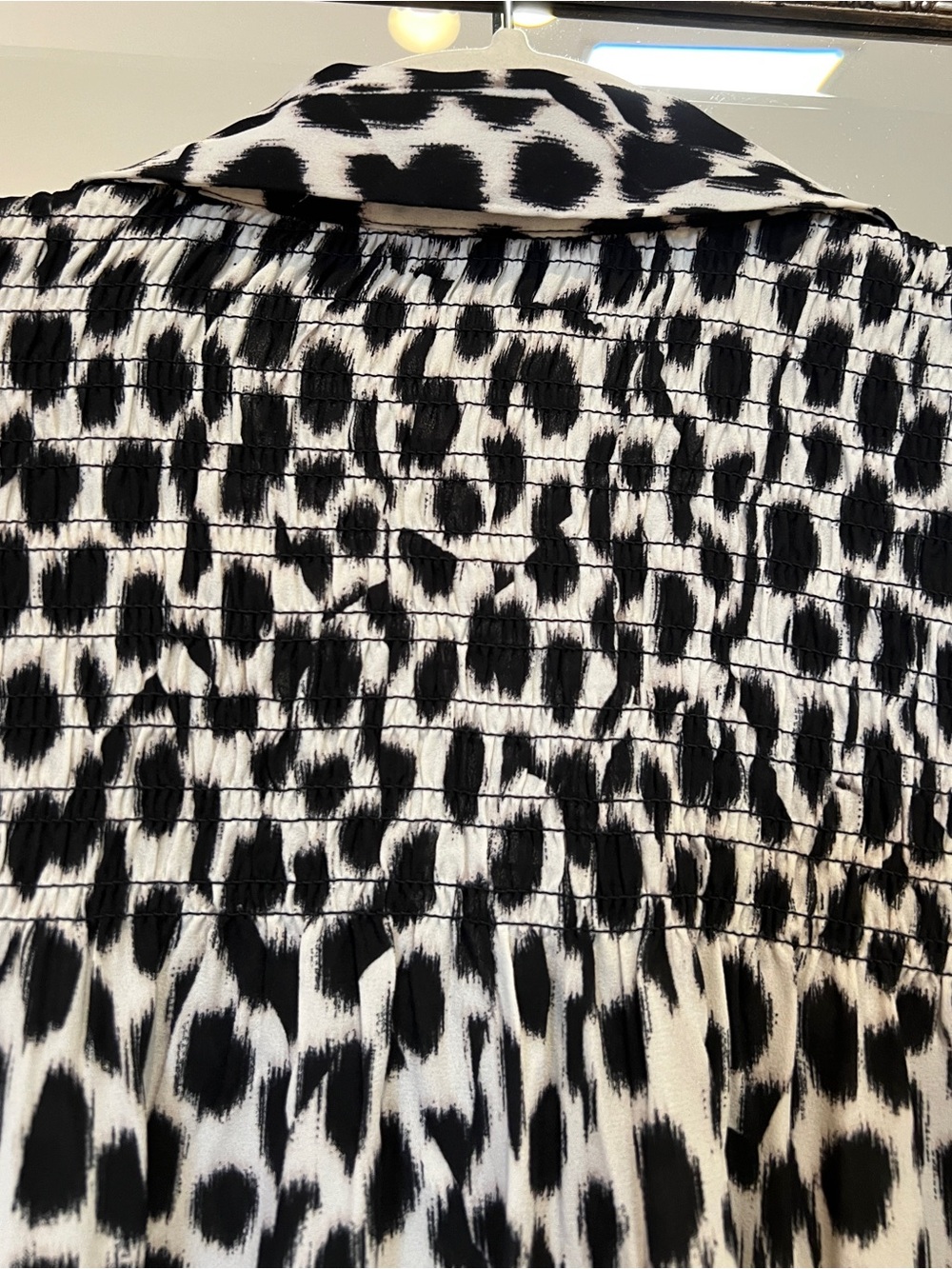 Rose & Olive Leopard Print Button-Up Blouse - Picture 5 of 6